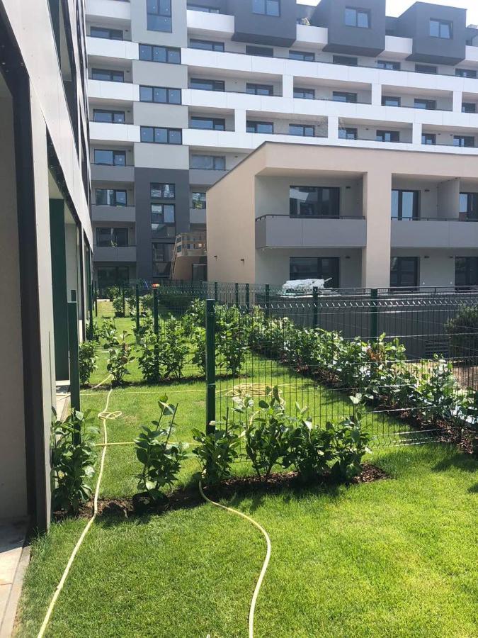 Garden Apartman Radnica - Private Parking Included Kösice Dış mekan fotoğraf