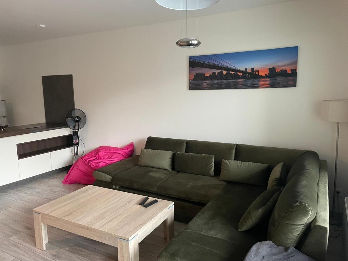 Garden Apartman Radnica - Private Parking Included Kösice Dış mekan fotoğraf